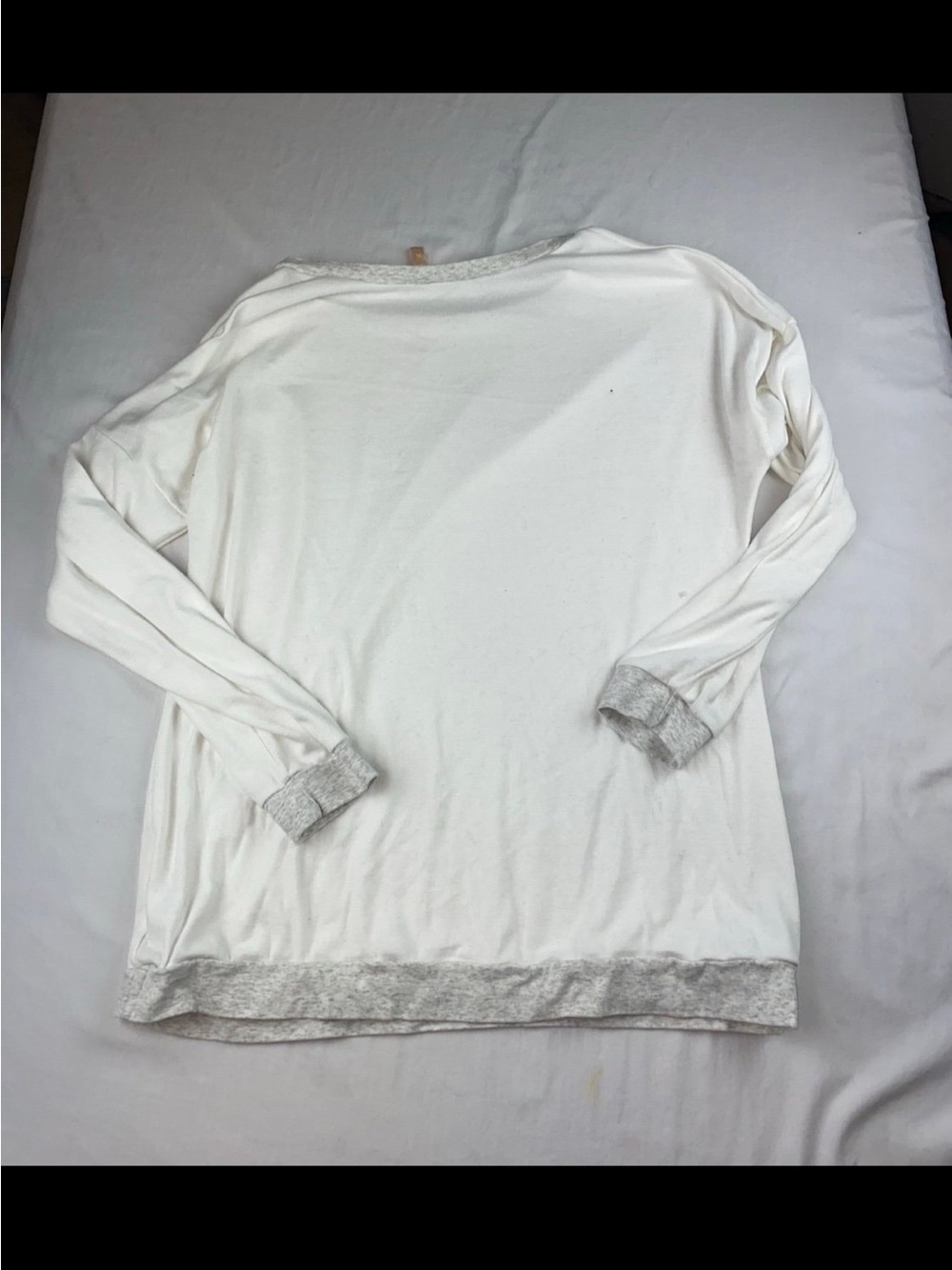 Sweater - Picture 4 of 9
